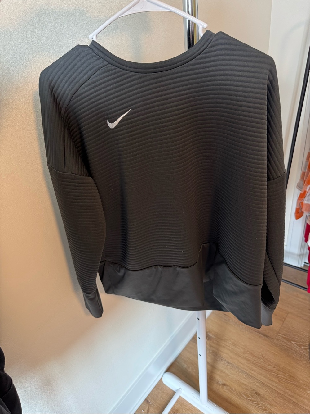 Nike Shirt Womens Size L Dri Fit Sweatshirt Black Long Sleeve Ribbed Pockets